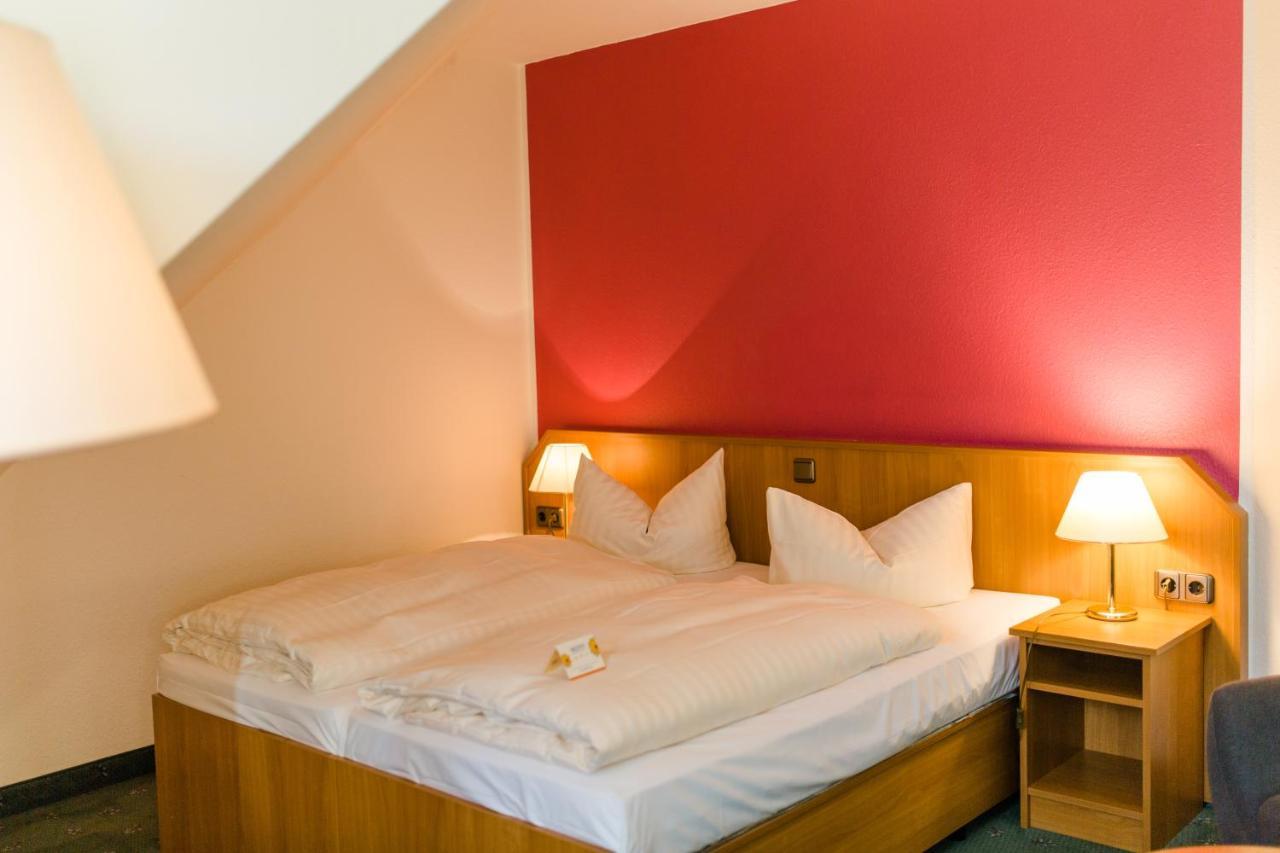 Akzent Hotel Zur Gruenen Eiche Bispingen Bagian luar foto
