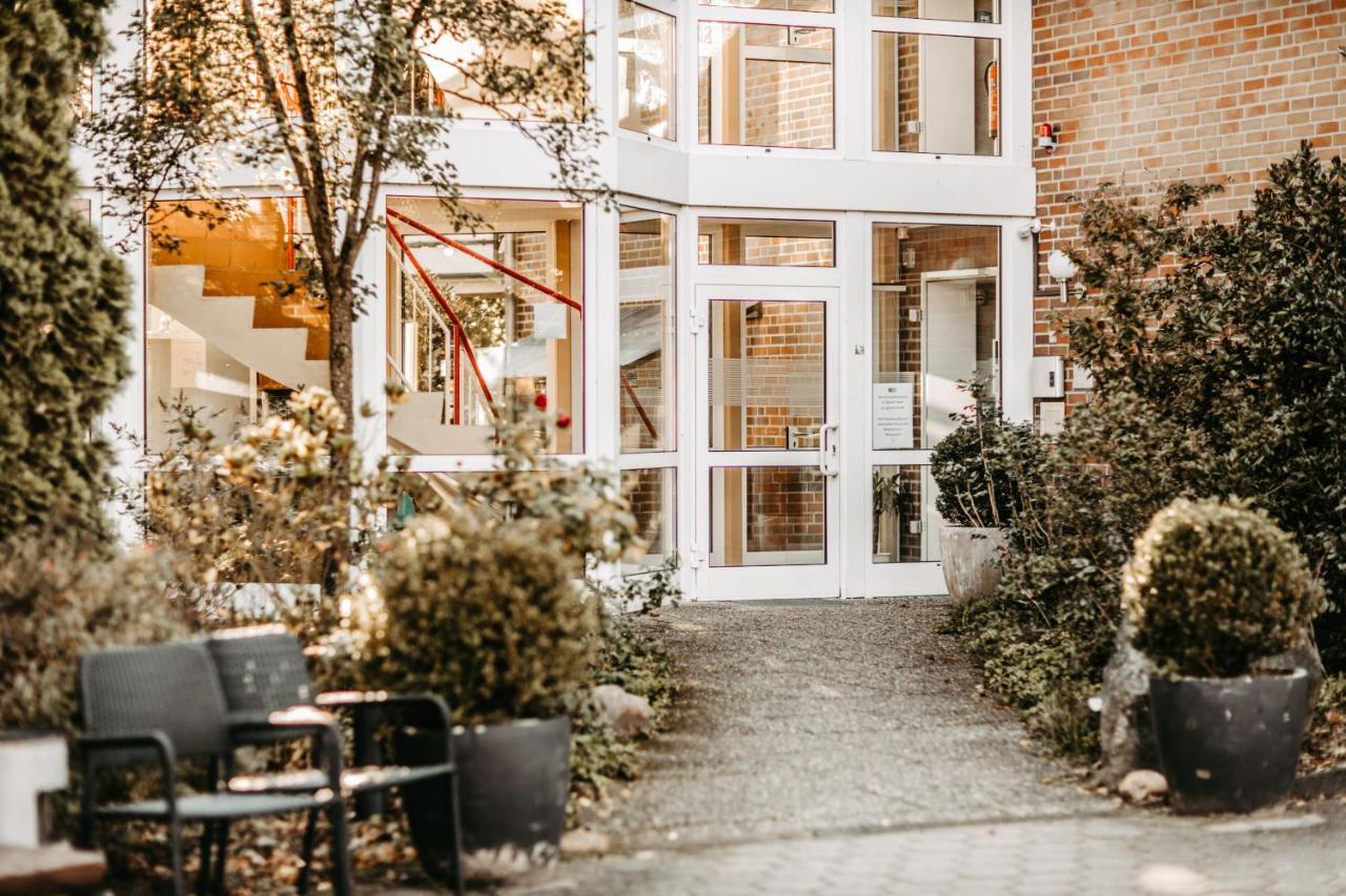 Akzent Hotel Zur Gruenen Eiche Bispingen Bagian luar foto